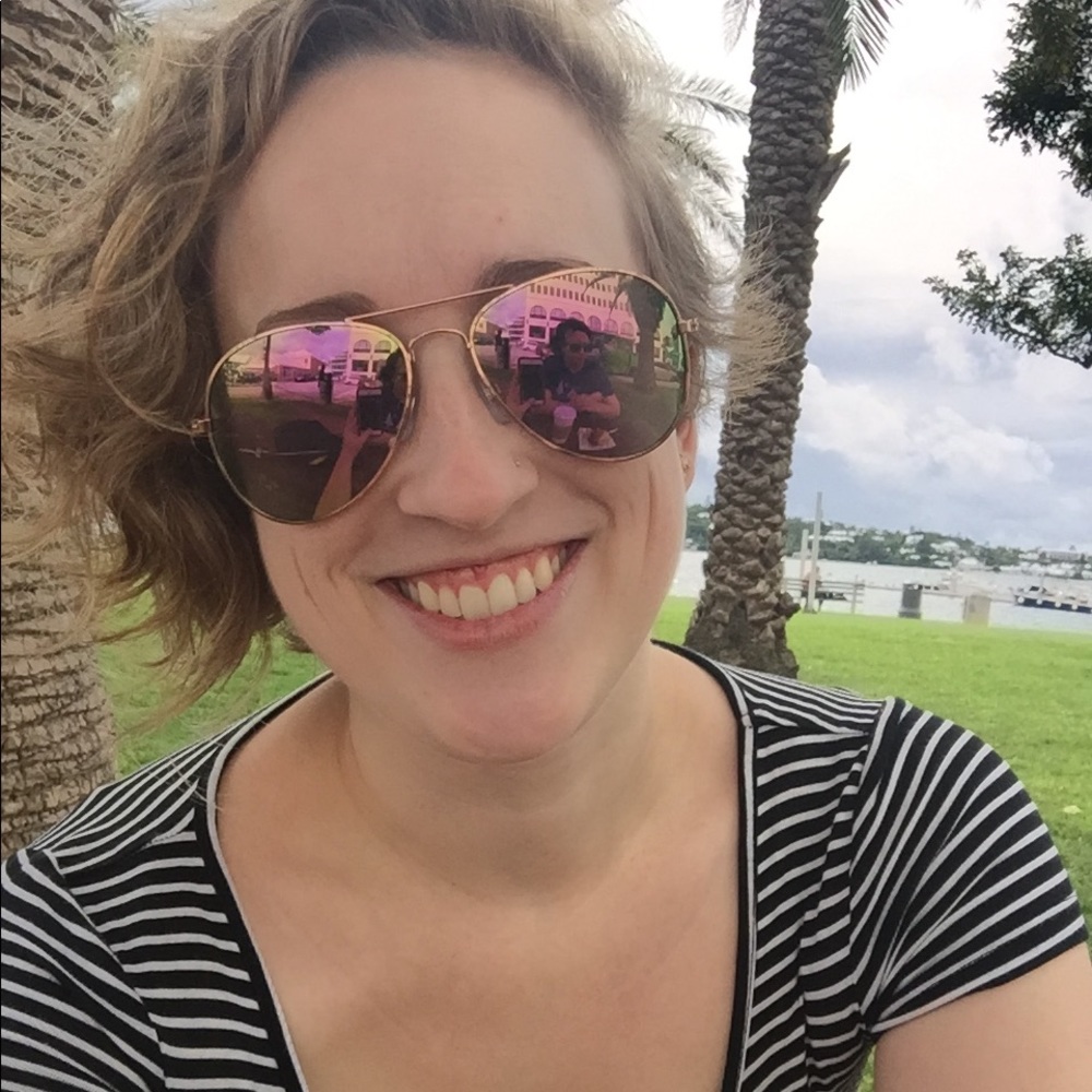 Meet your Posher, Abby